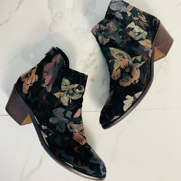 Ethem Shoes - Anthropologie Ethem Floral Bootie size EU 40